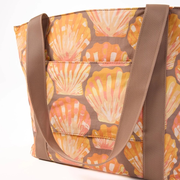 Aloha Collection Sunrise Shell Tote - Picture 7 of 7